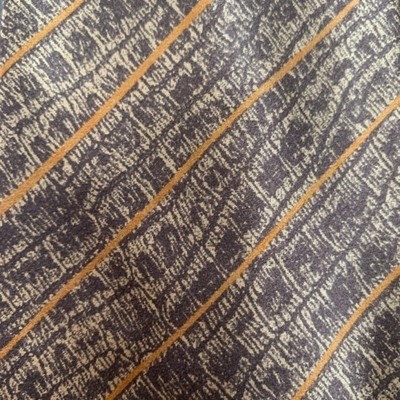 Escada Golden Silk Tie - Picture 4 of 7